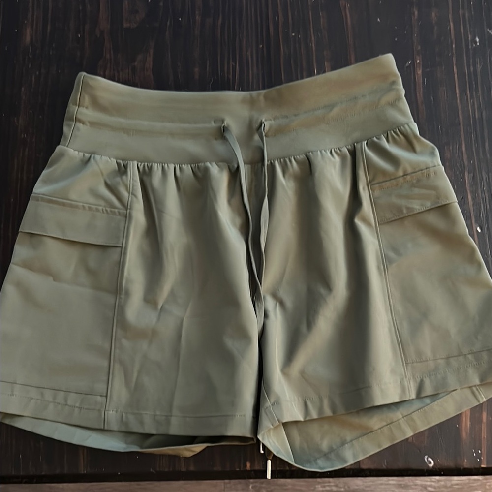 CALIA by Carrie Underwood Green Cargo Shorts with Elastic Waist